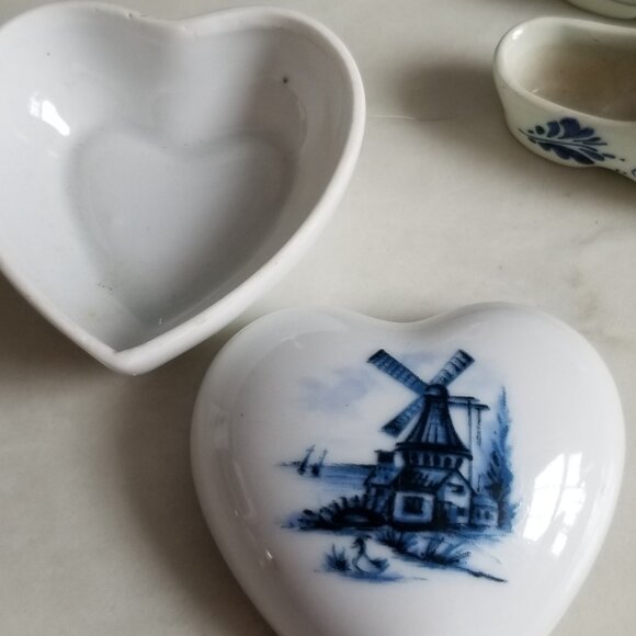 $5/$25 Miniature Delft pieces - Picture 2 of 5